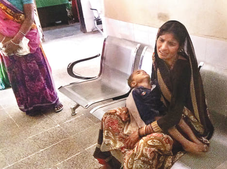 Mast on the doctor mobile, the baby died due to the injection of the compounder