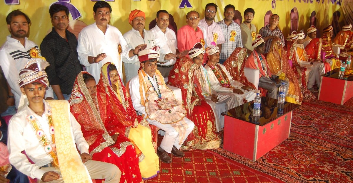 25 जोड़ो का हुआ सामूहिक विवाह