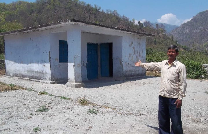 Panchayats giving shelter to the roofers themselves