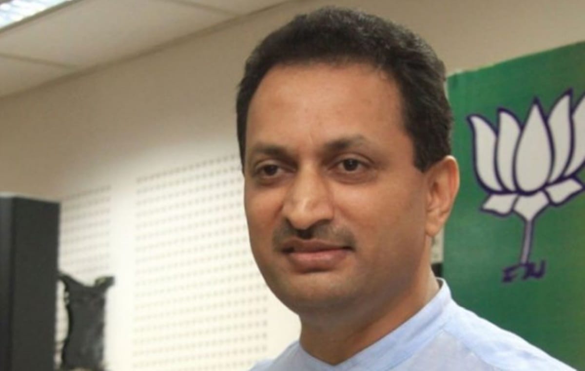 Anant Kumar Hegde allegedly received a threat call in the wee hours of Sunday