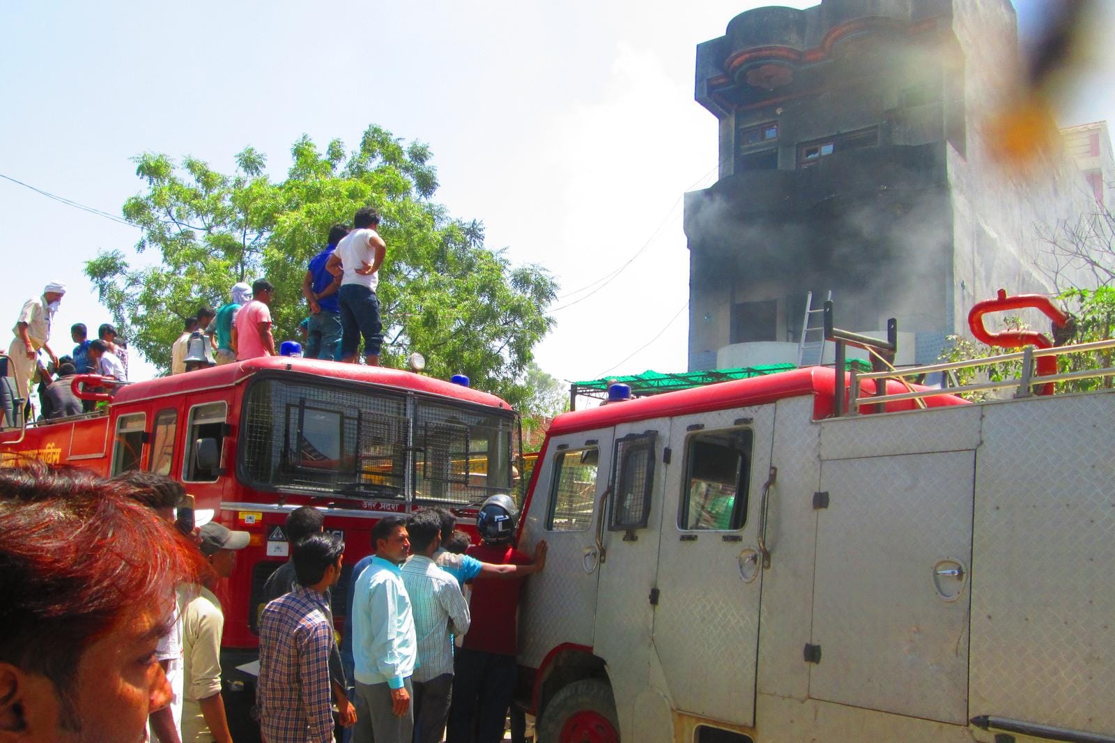 People are in fear after house caught fire see photos