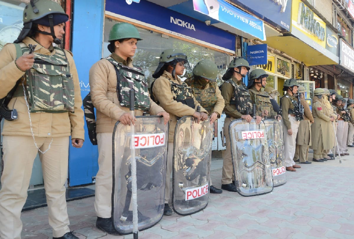 Kathua case- Student Violence Again in jammu & kashmir, CRPF mahila battalion deployed 