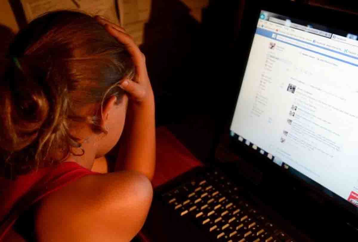 Boy Post Dirty Pictures Of Girl On Facebook