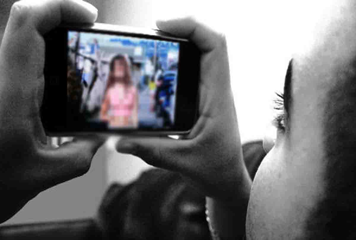 Boy Post Dirty Pictures Of Girl On Facebook