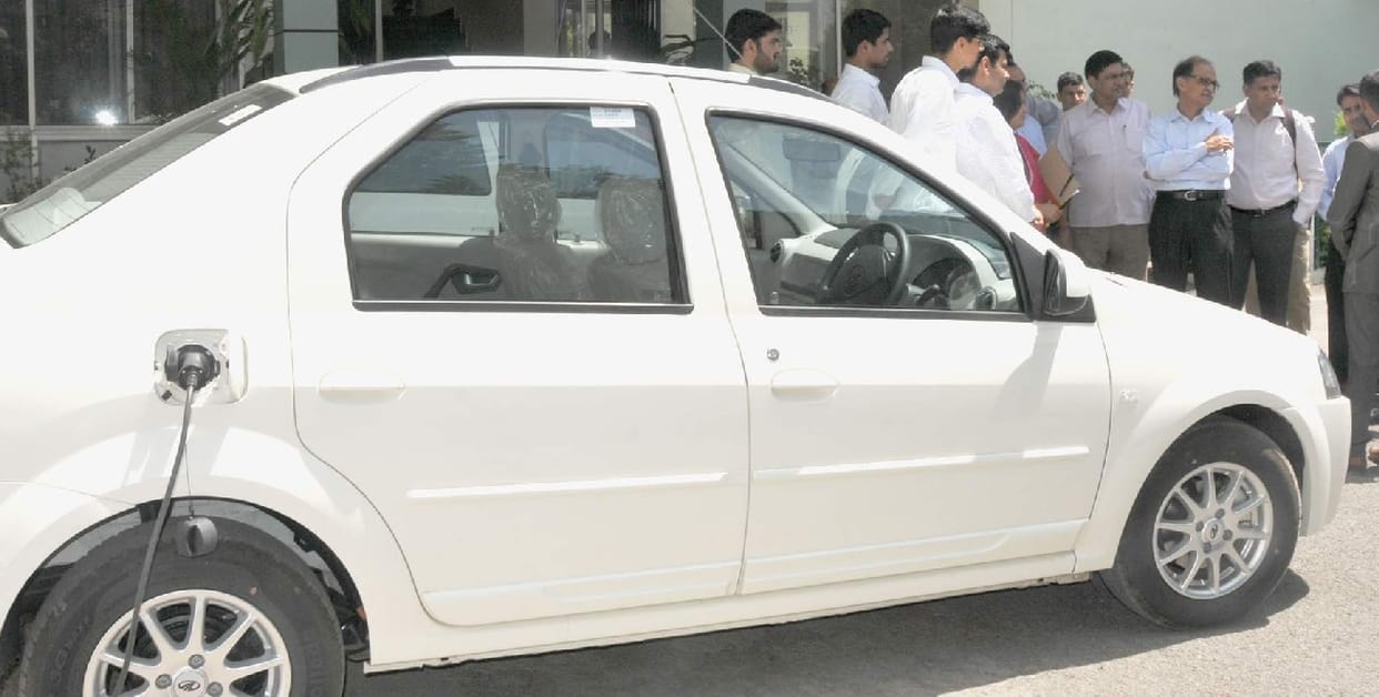 electricity companies can earn upto 11 billion dollar if government pushes electric vehicles