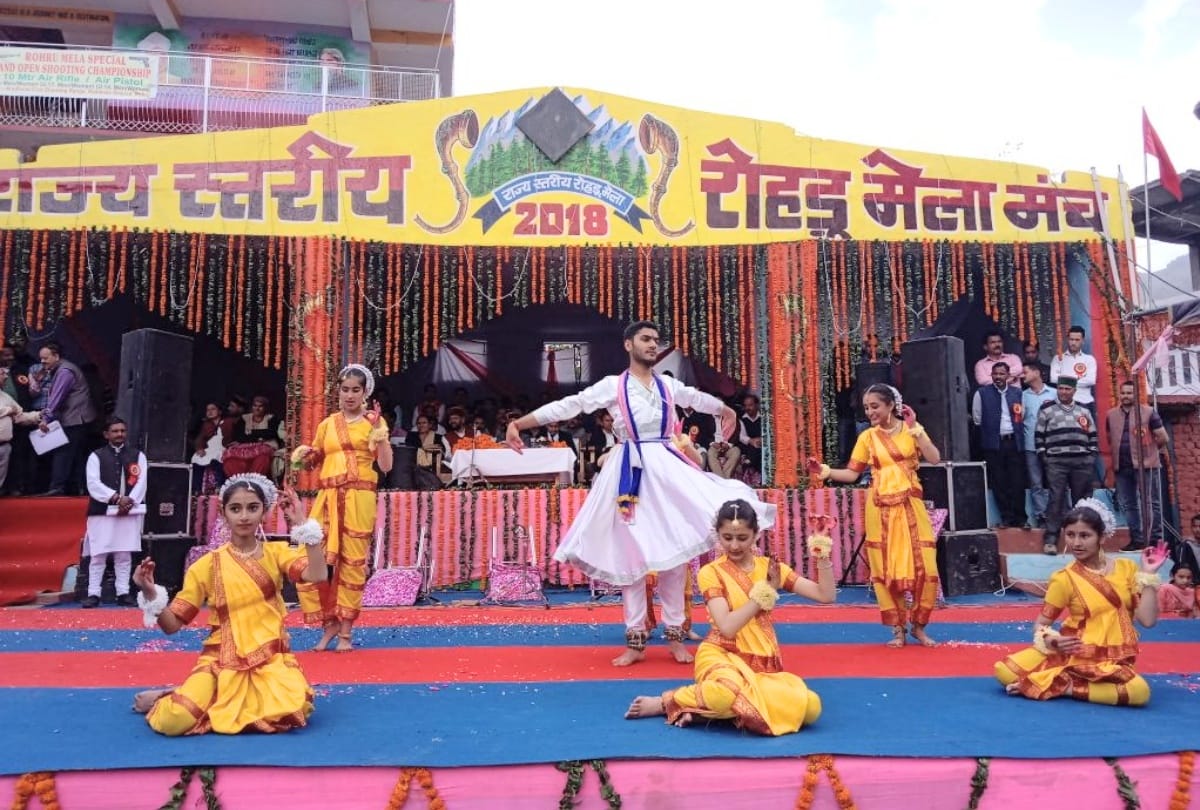 सुबाथू में सिमरन चौधरी व जूनियर मिक्का के नाम रही तीसरी संस्कृति संध्या