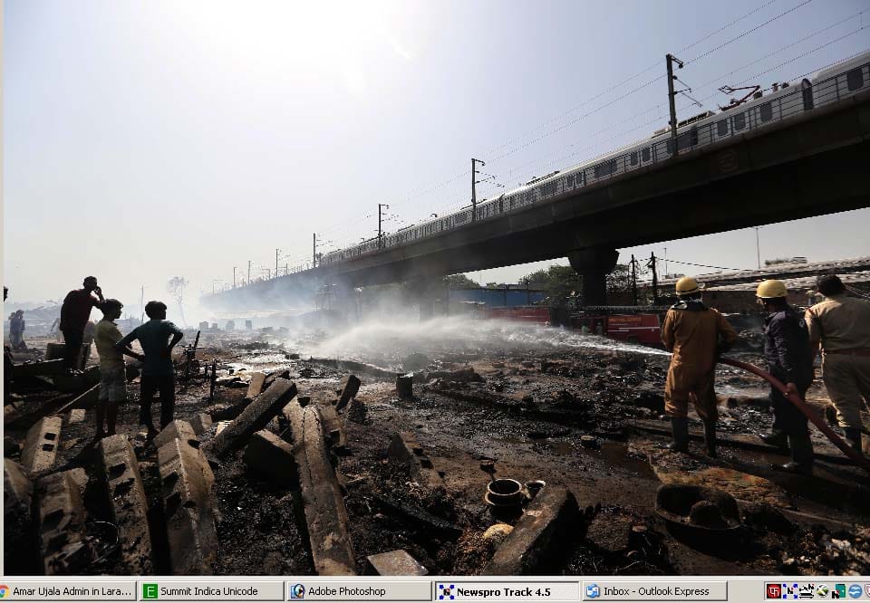 Metro service stopped due to fire in slums near Mansarovar Park Metro Station