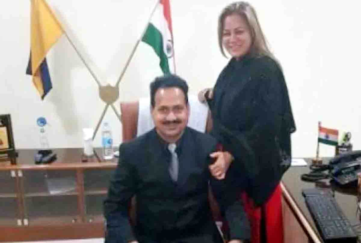 Corrupt bureaucratic GST Commissioner Sansar Chand story