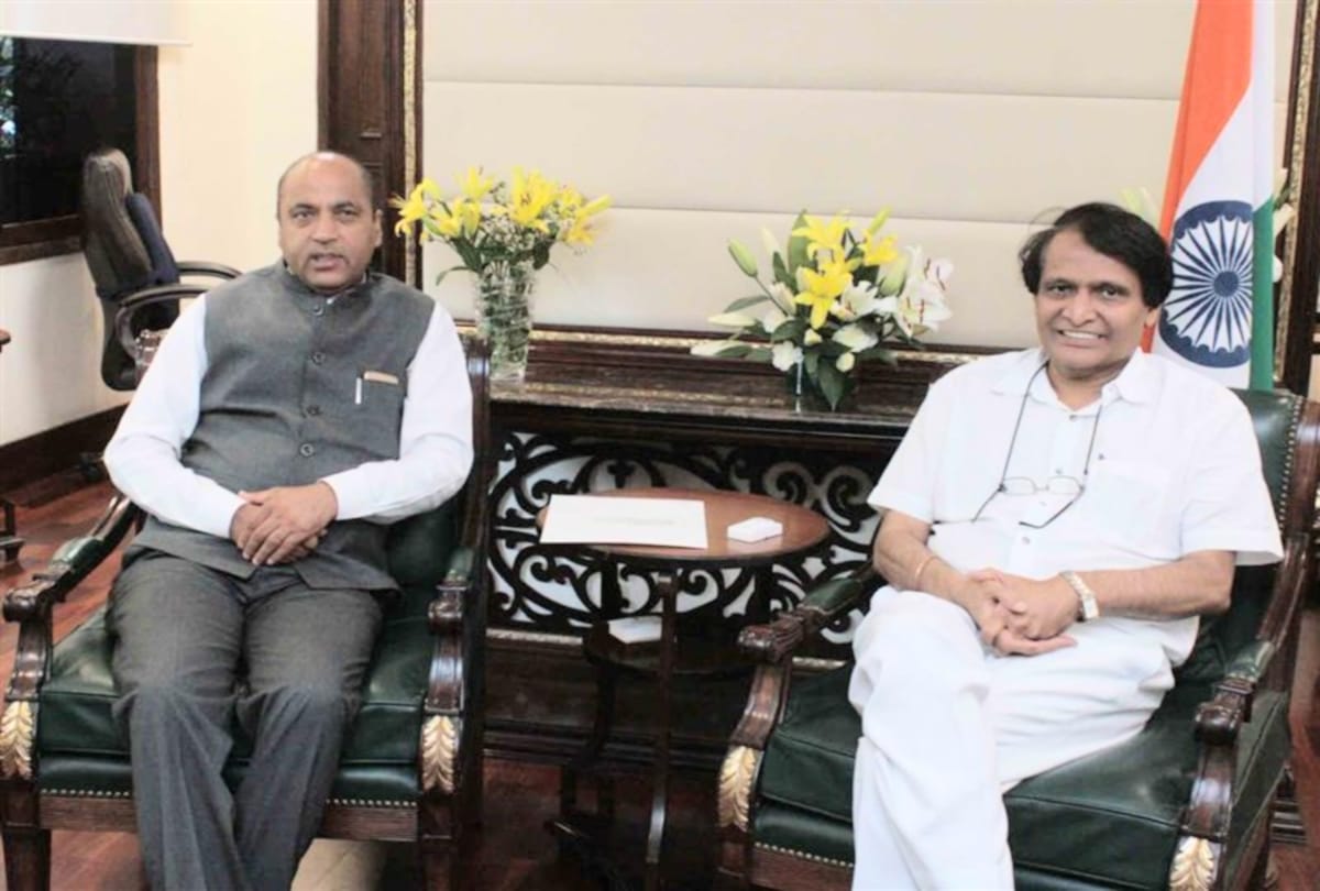 chief minister jai ram thakur calls on Civil Aviation Minister Shri Suresh Prabhu