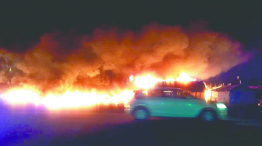 up: 300 huts were burnt in Meerut, loss of millions