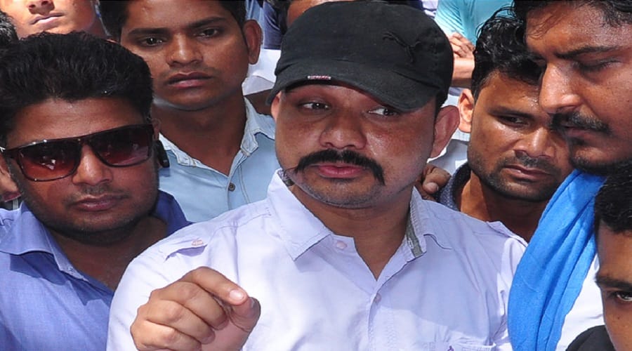 Bhim Army national president to surrenders in court, Vinay Ratan is a prize for 12 thousand