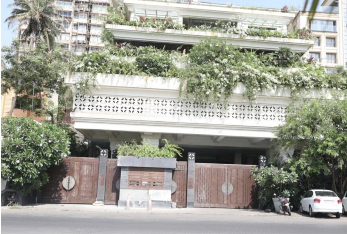 sonam kapoor royal wedding in this lavish bungalow