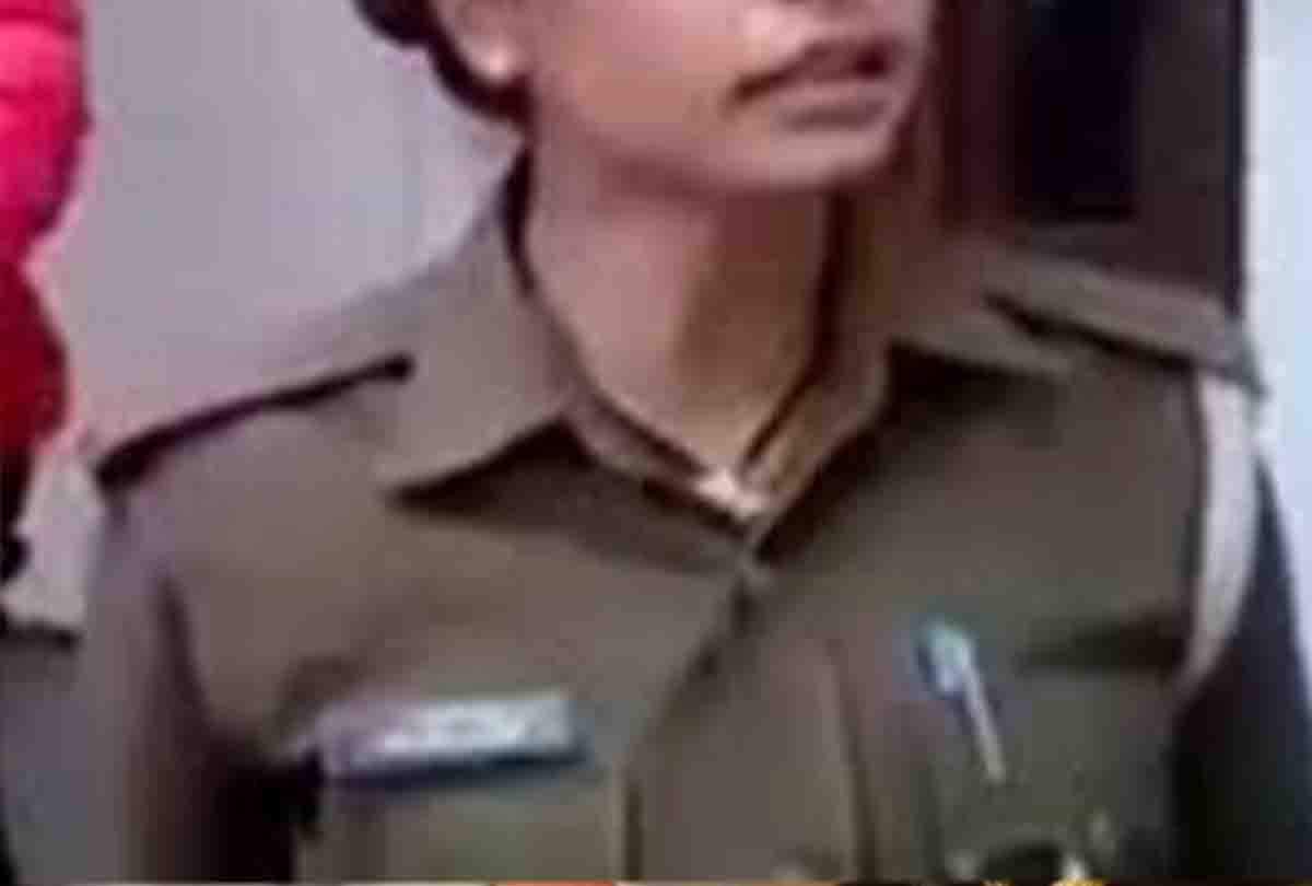 lady police inspector Flirting by boy