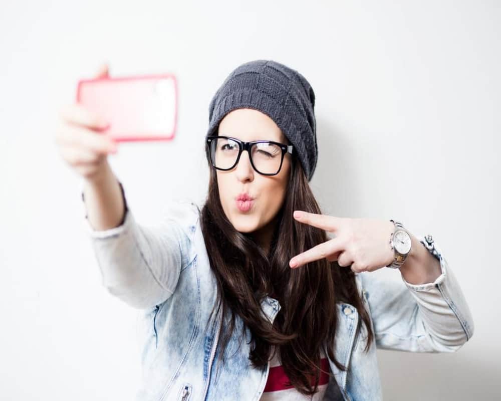 Know how Selfie craze making you sick