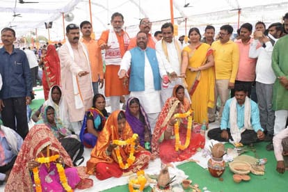 CM yogi adityanth reached in samuhik vivah program at mirzapur