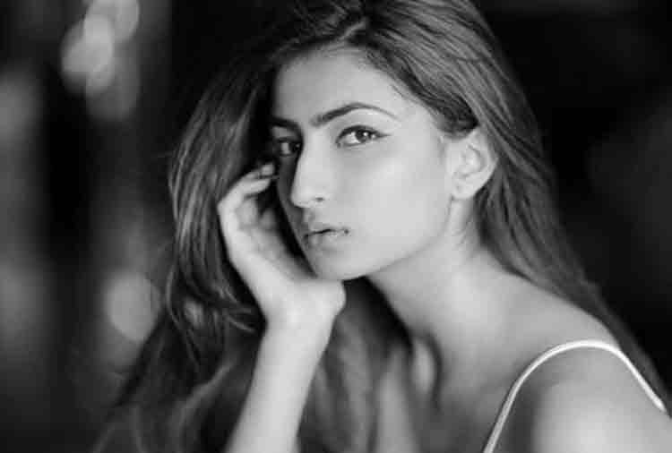 shweta tiwari daughter palak photo troll for lips give perfect reply