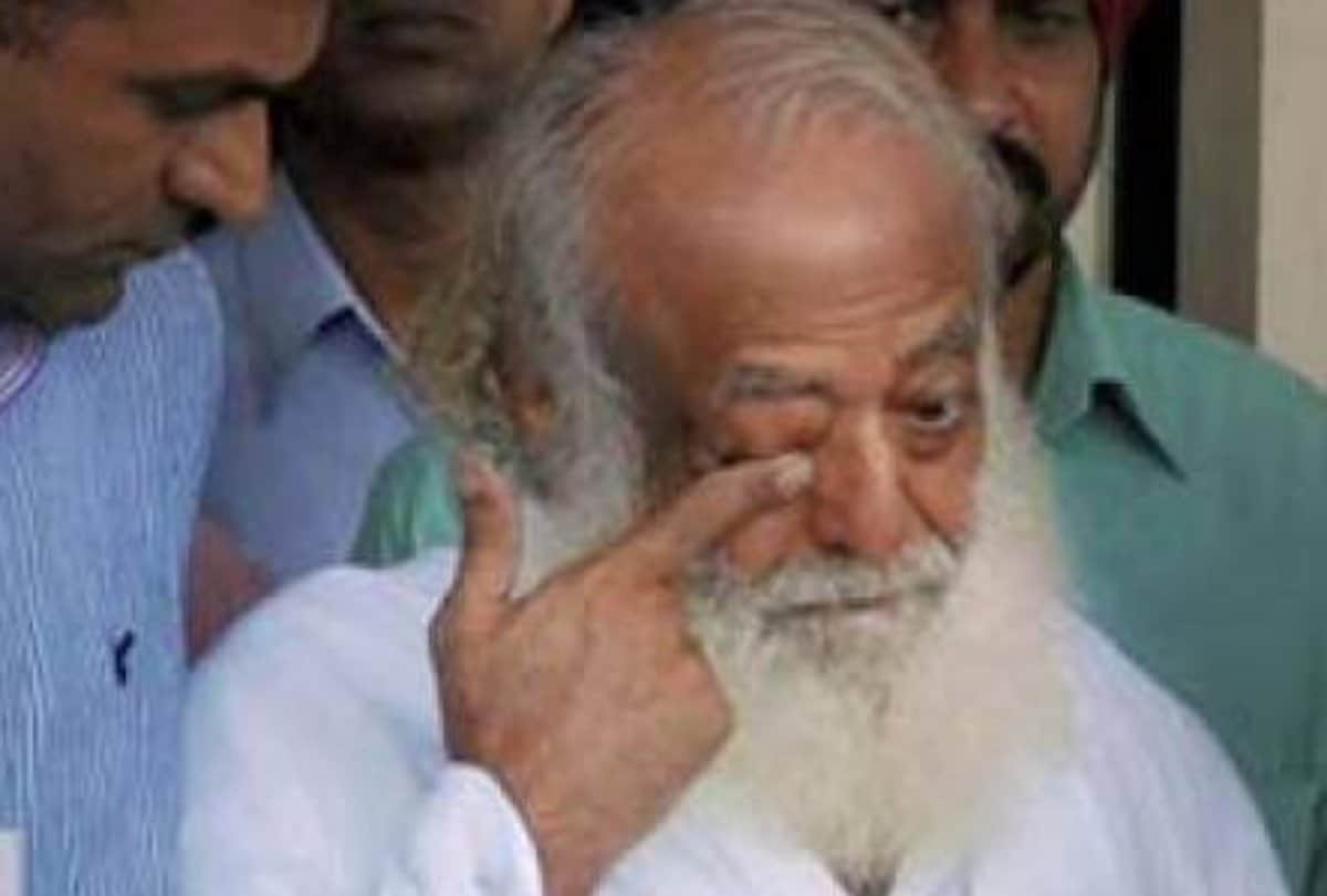 farhan akhtar statement on asaram bapu