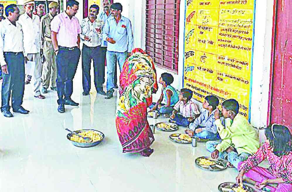 School handpumps get bad, poor toilets