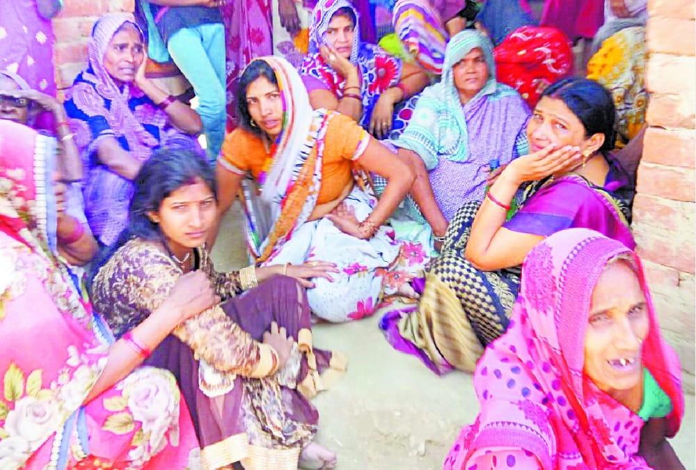 three died when a bus trampled them in amethi.