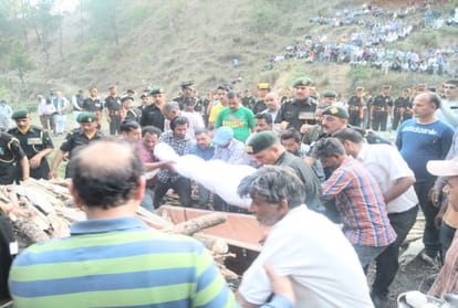  Shaheed Ajay Kumar Kundal cremated with state honors
