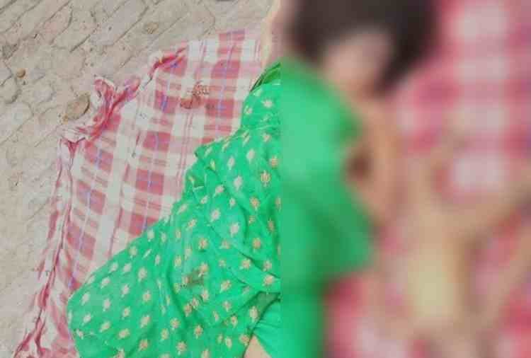 lady and girl child dead body found in suitcase in panipat