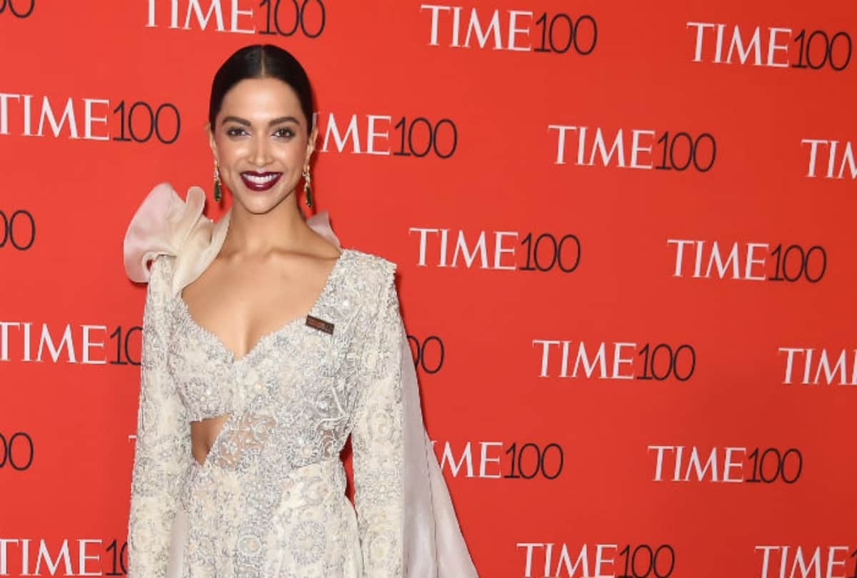 This Is Why Deepika Padukone Wants To Sign As Much Films Before Getting Married