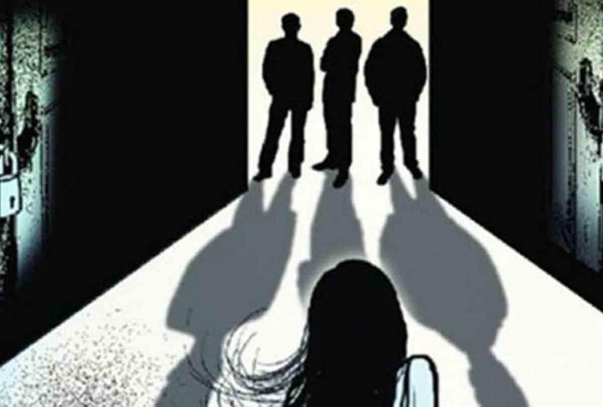 Gangrape by giving lift to girl