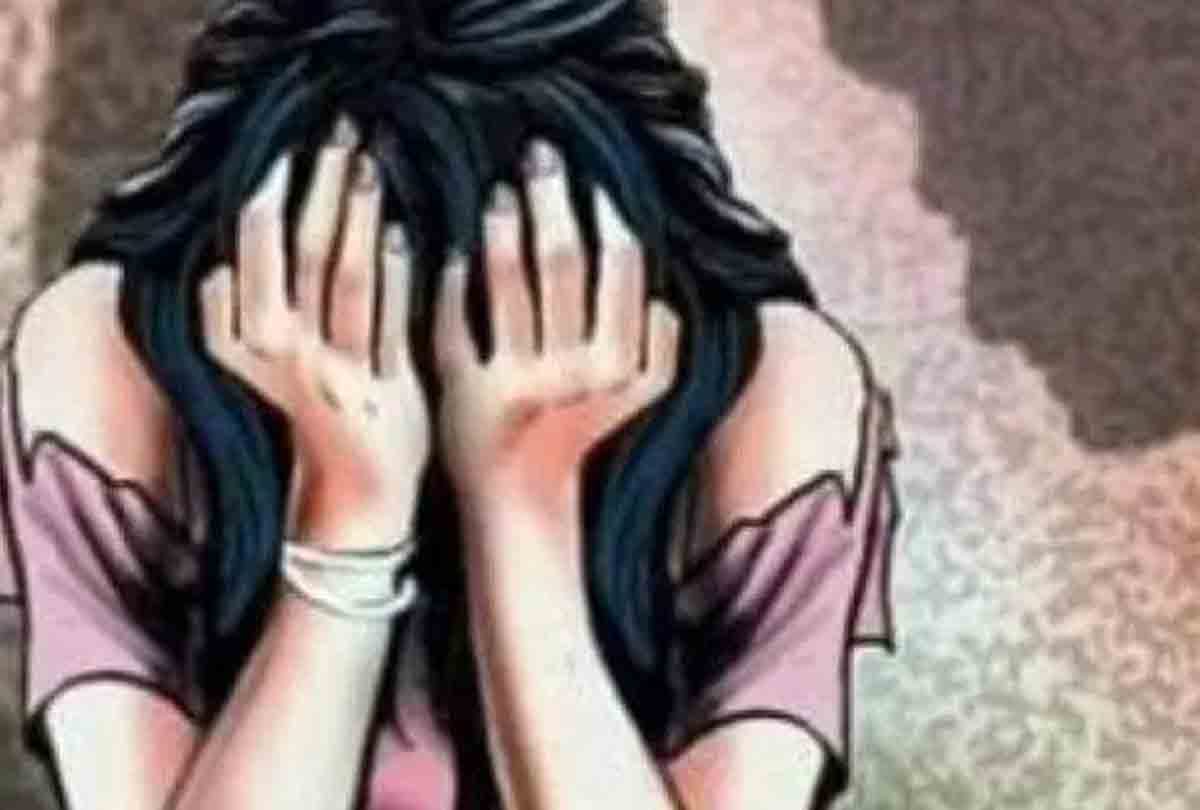 Student accused legislator's gunner of rape