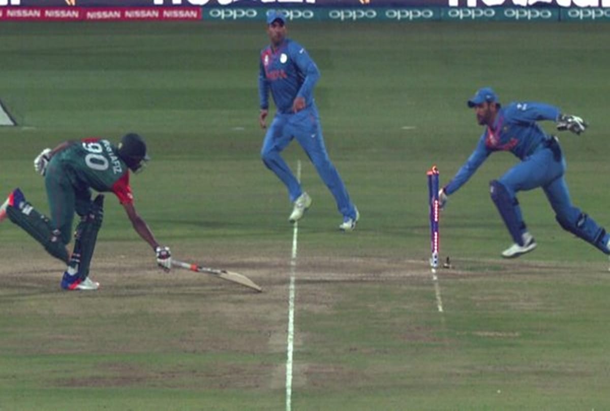 IPL2018: Brilliant work by MS Dhoni to save a certain boundary against RCB