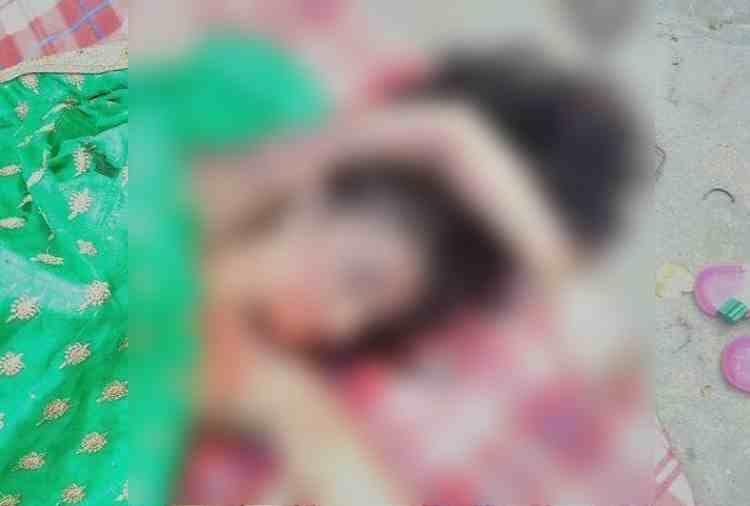 lady and girl child dead body found in suitcase in panipat
