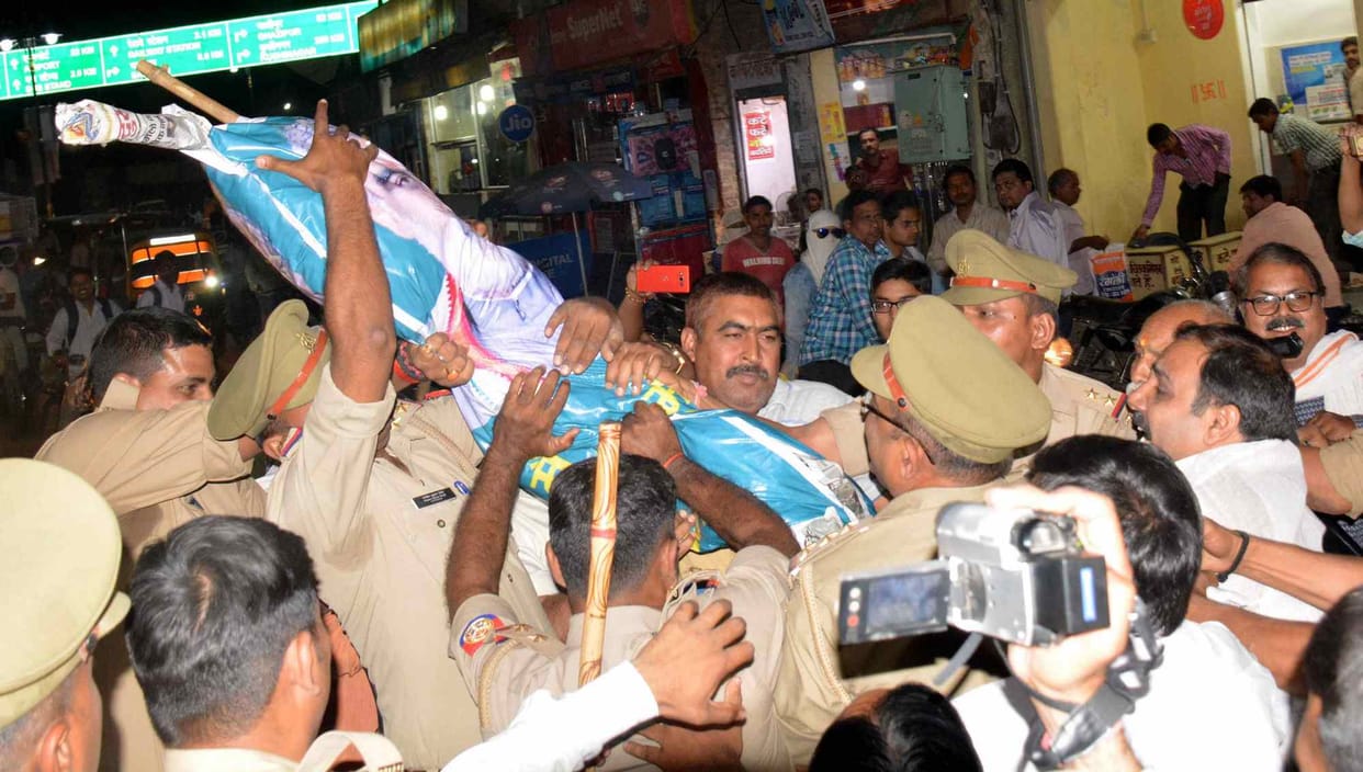 congress workers burn effigy of central minister ashwini choubey