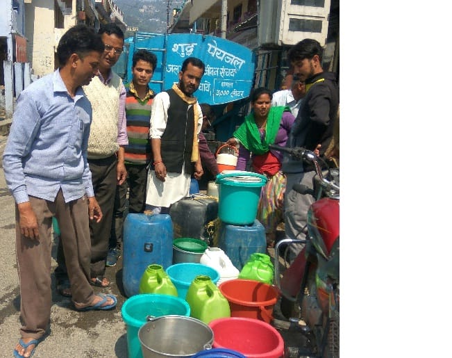The water in the DDHAT