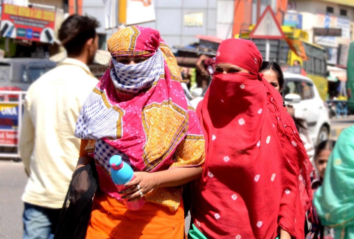 These are some simple trick for saftey from heat stroke in this summer