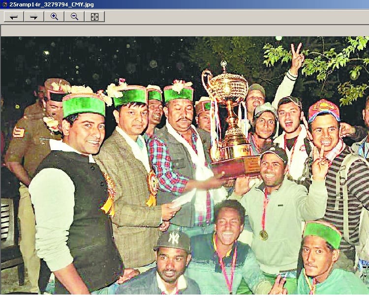 रारंग टीम ने जीती क्रिकेट ट्रॉफी
