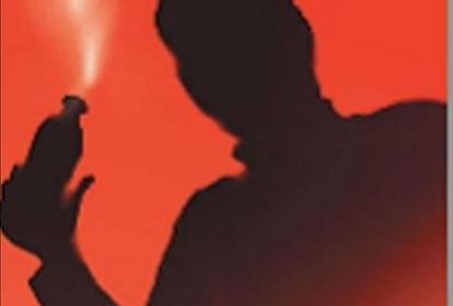 Acid poured on a young man who went to Tamil Nadu