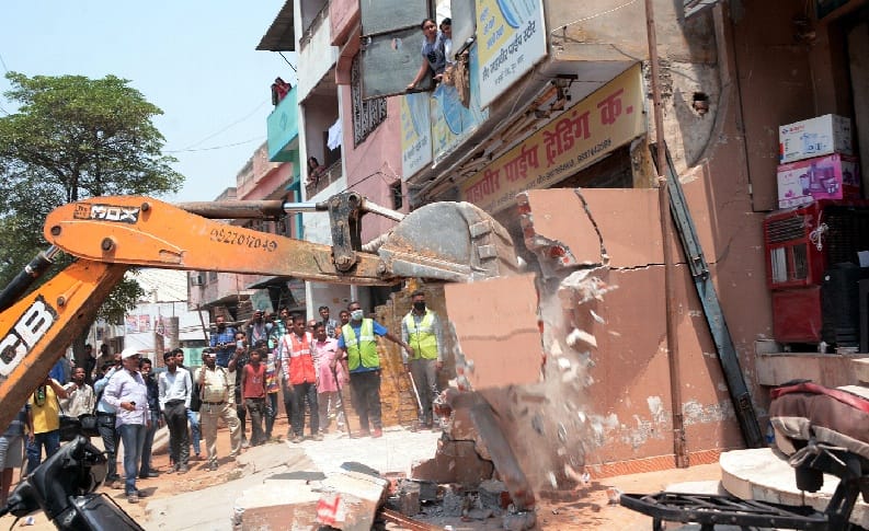Demolished illegal constructions in the city