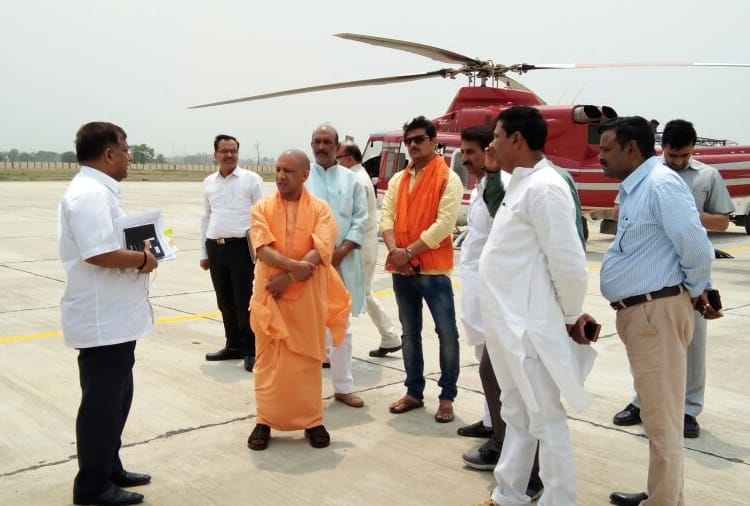 cm yogi visits kushinagar after the death of school students 