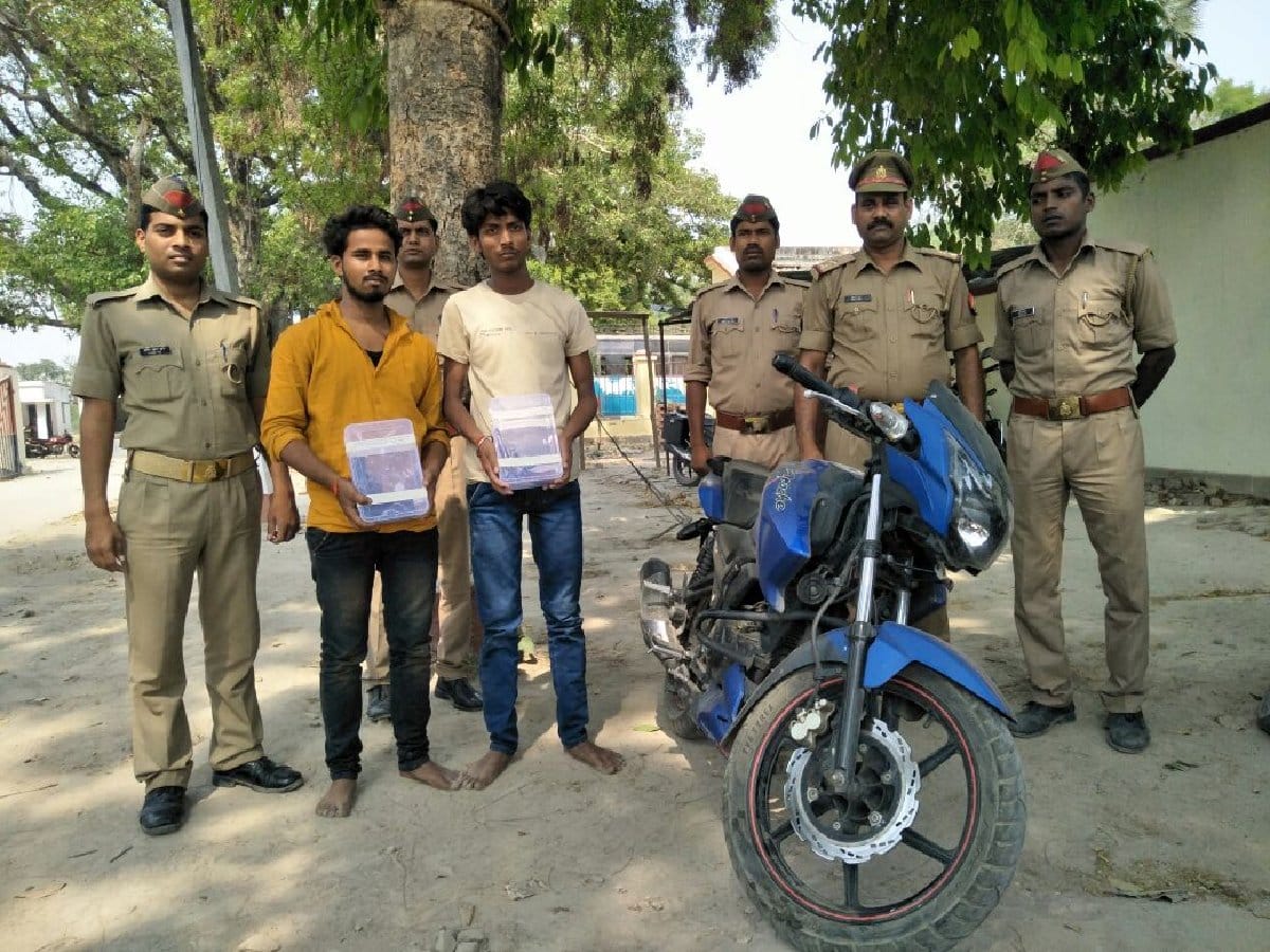 Two vicious criminals arrested with illegal assailants and bikes