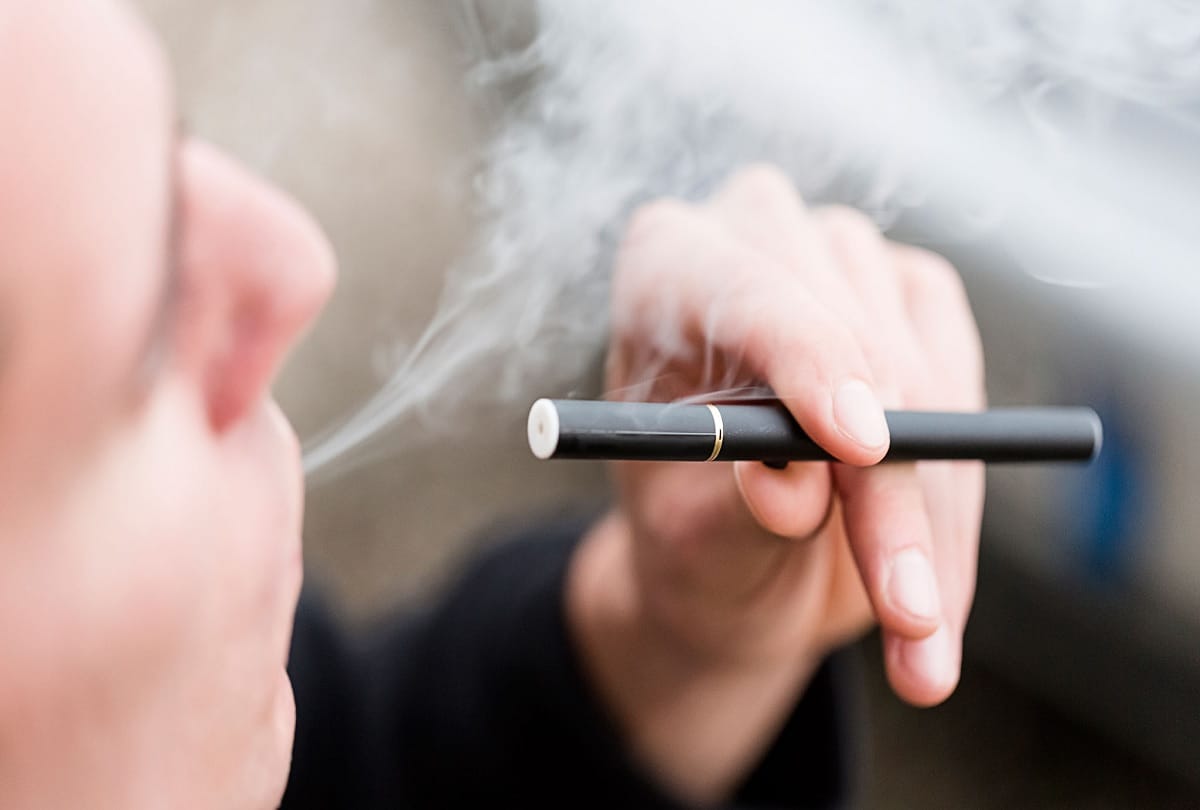 e cigarette side effects and what is this