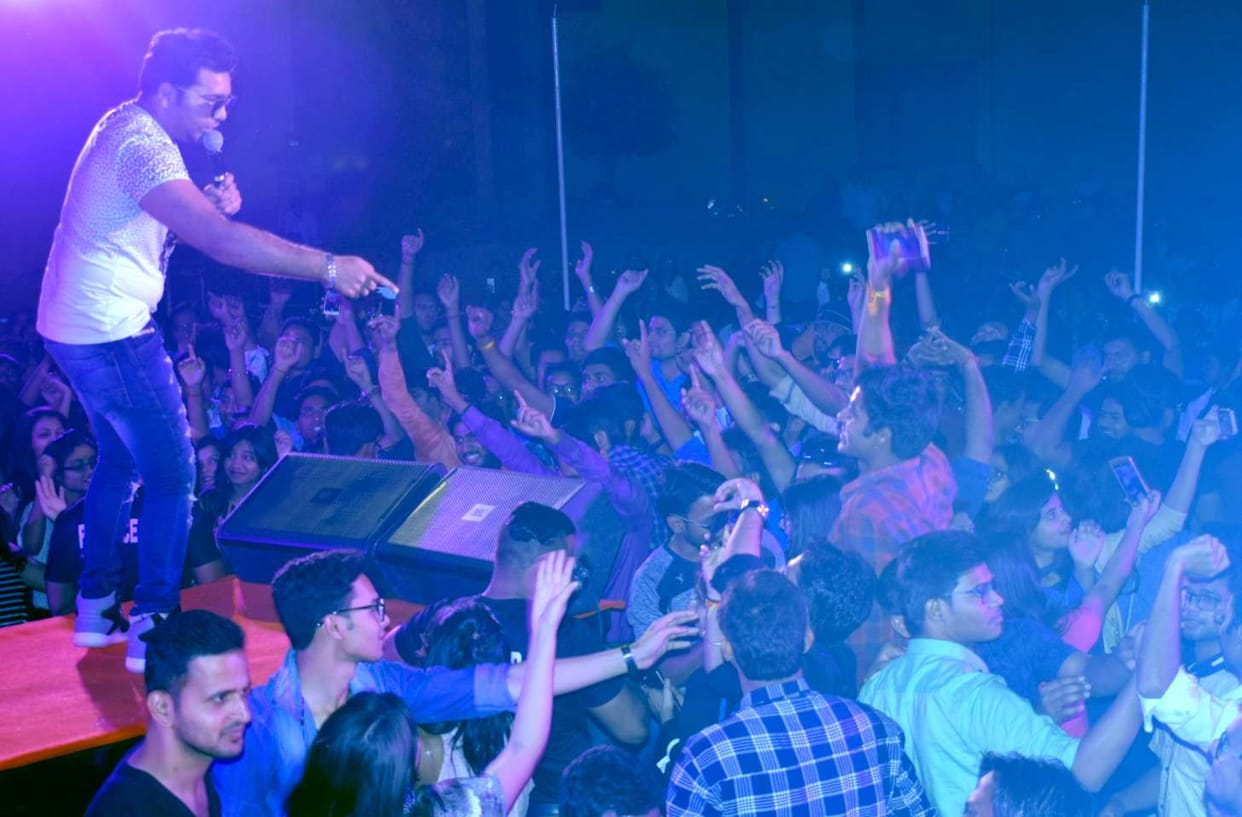 bollybood singer farhan sabri  performance in bhu