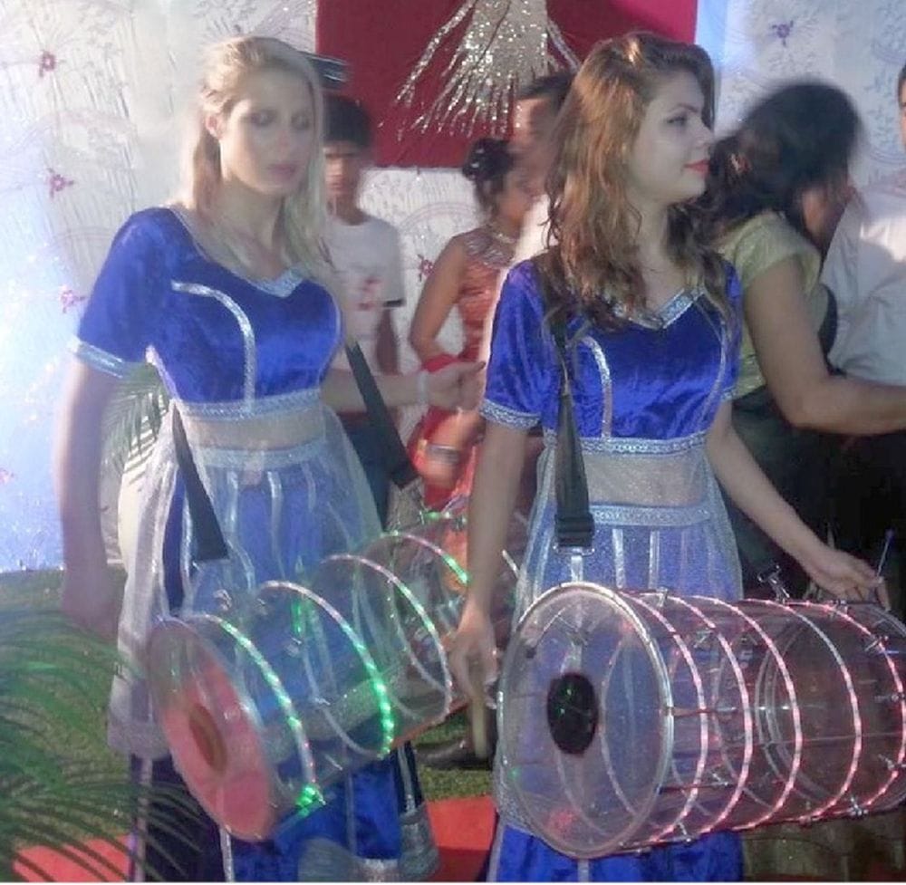 agra people call foreign guests to make marriage memorable 