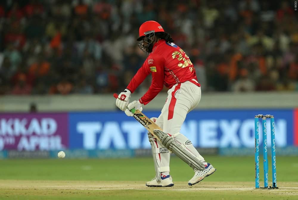Fairplay at its best at IPL 2018 Chris Gayle act of a gentleman against CSK