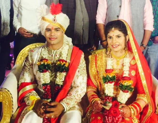 wrestler narsingh yadav got married with shilpi sheoran reception in varanasi