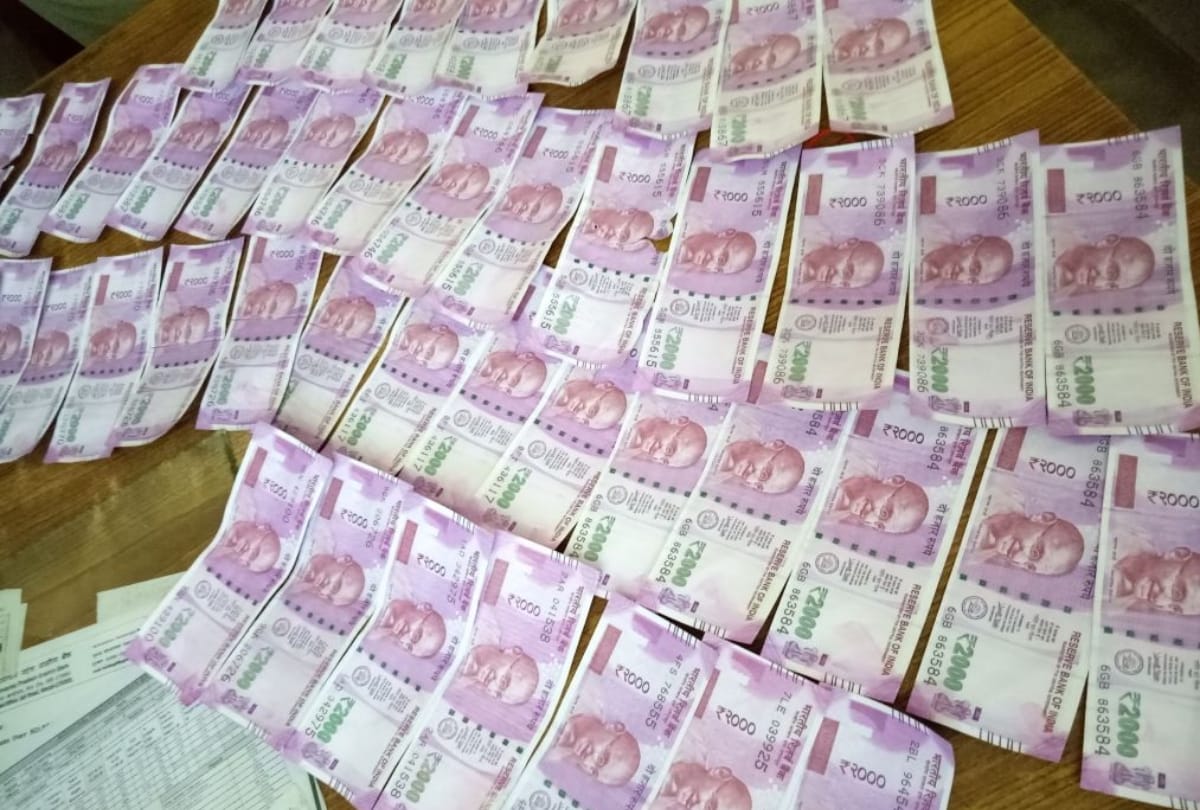Fake currency worth one lakh rupee seized in 2000 rupee notes one arrested in mandi