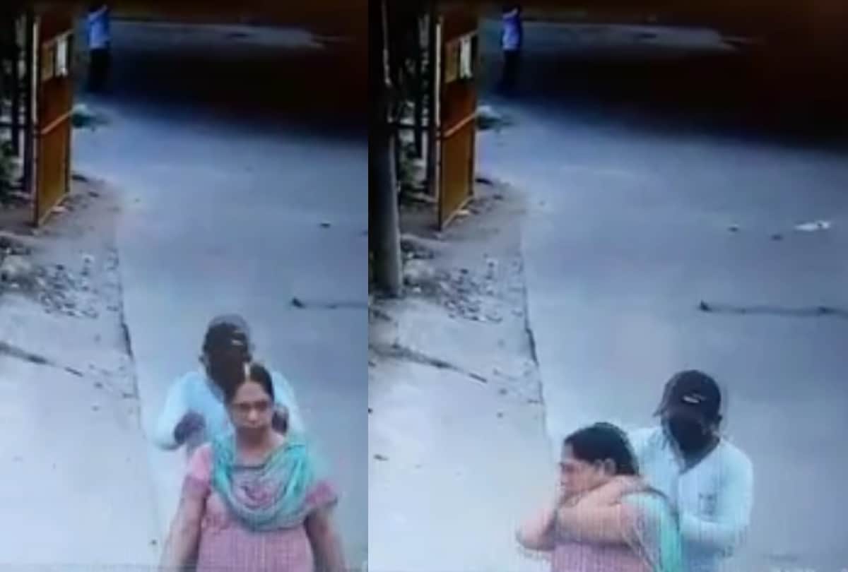 gold chain was swirled from a woman neck, incident recorded in cctv