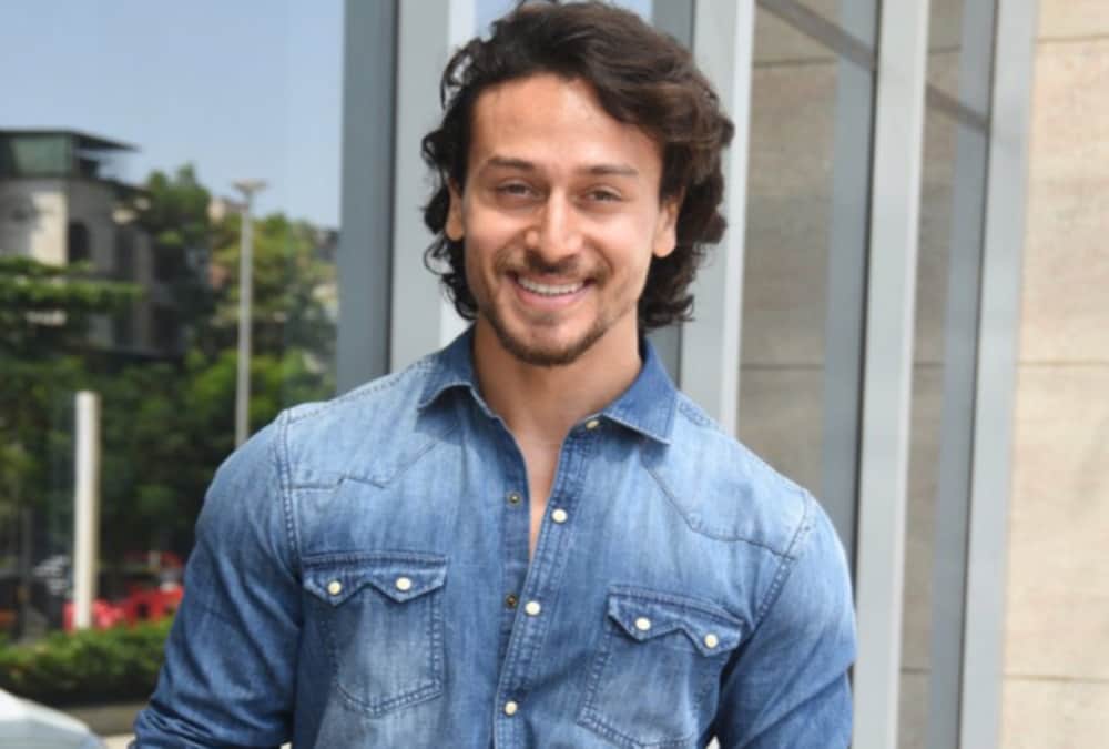Tiger shroff ask marry with his girlfriend to her parents in dehradun