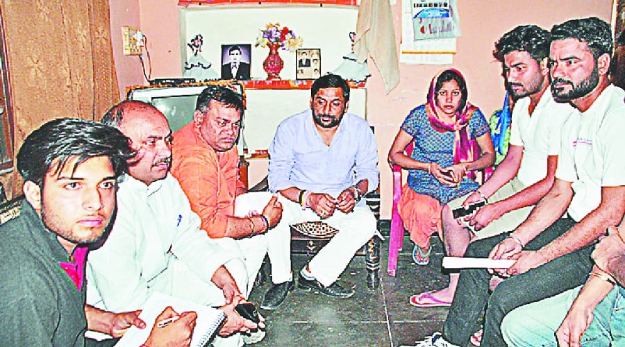 Narendra was killed by third degree at meerut, three suspensions with inspector