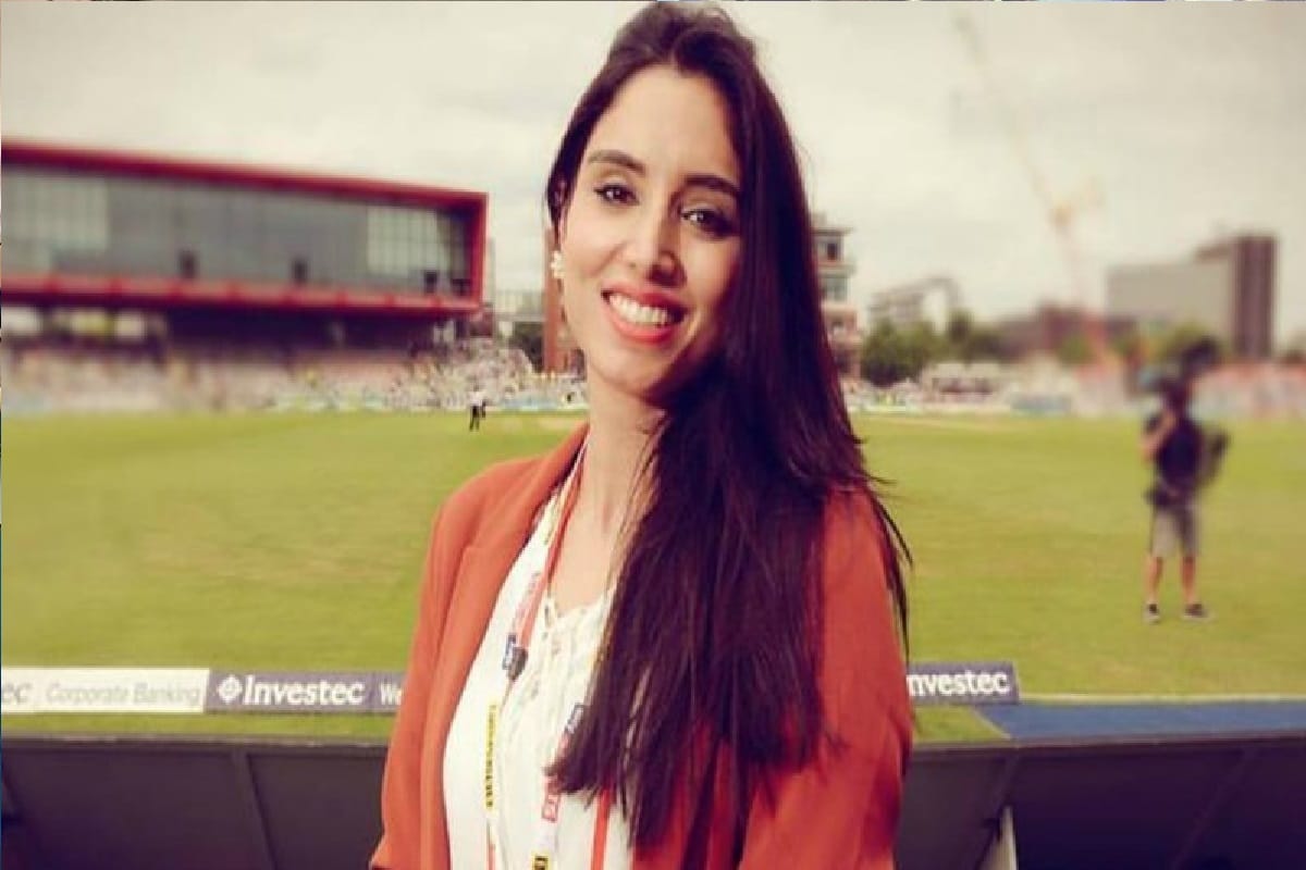 Palistani fans troll PSL anchor Zainab Abbas for praising MS Dhoni