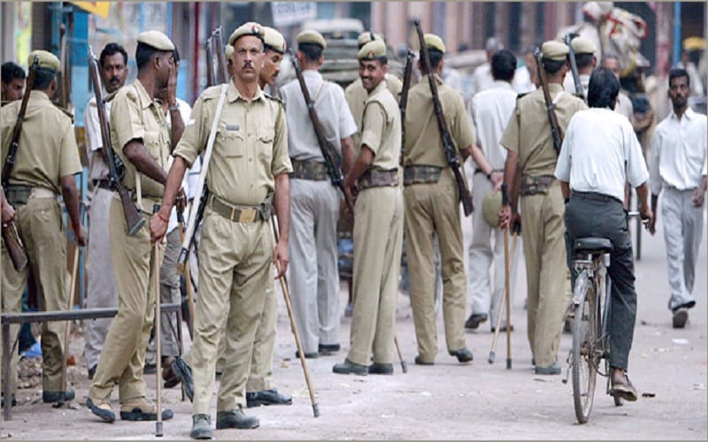 today news updates in hindi assam police recover ammunition kerala person died in office fire
