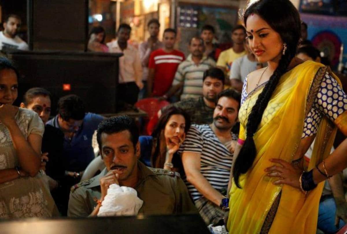 there are some unseen photos of bollywood film shooting 